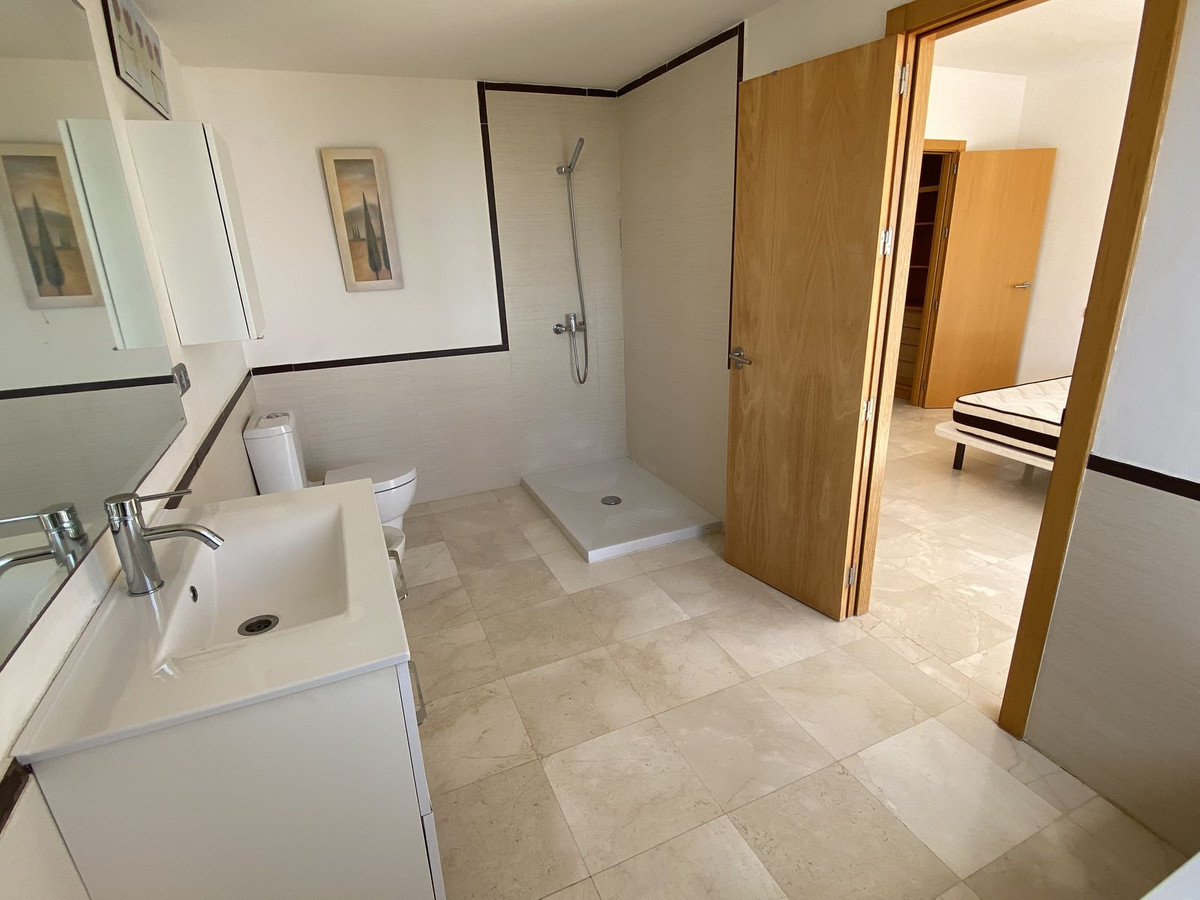 b0d132faca13483f72788cfe5ef4a7fa - 24