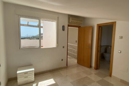 b0d132faca13483f72788cfe5ef4a7fa - 28