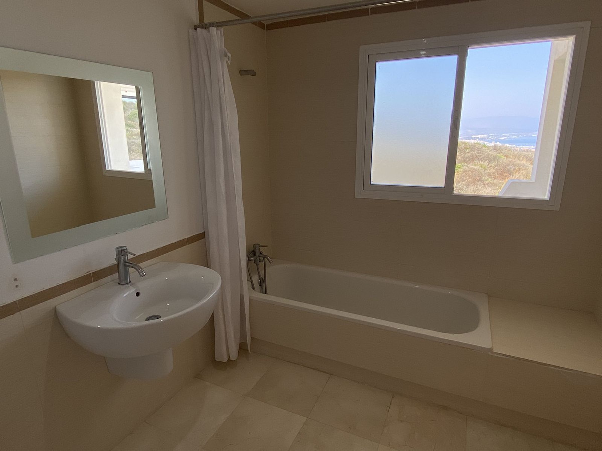 b0d132faca13483f72788cfe5ef4a7fa - 29