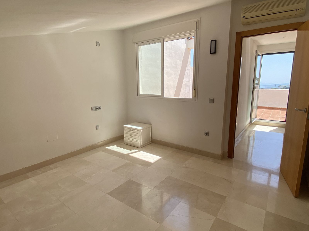 b0d132faca13483f72788cfe5ef4a7fa - 30