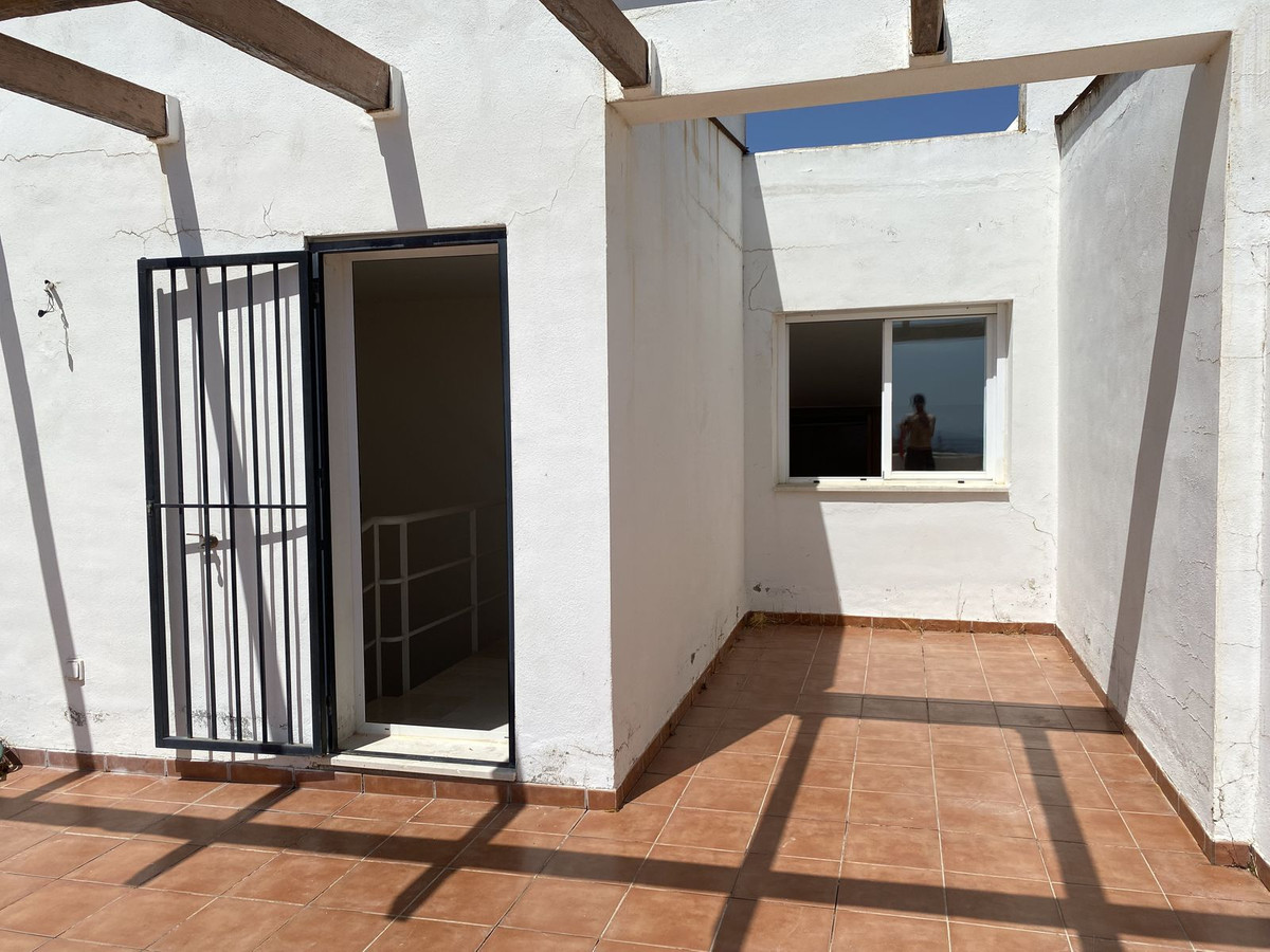 b0d132faca13483f72788cfe5ef4a7fa - 32