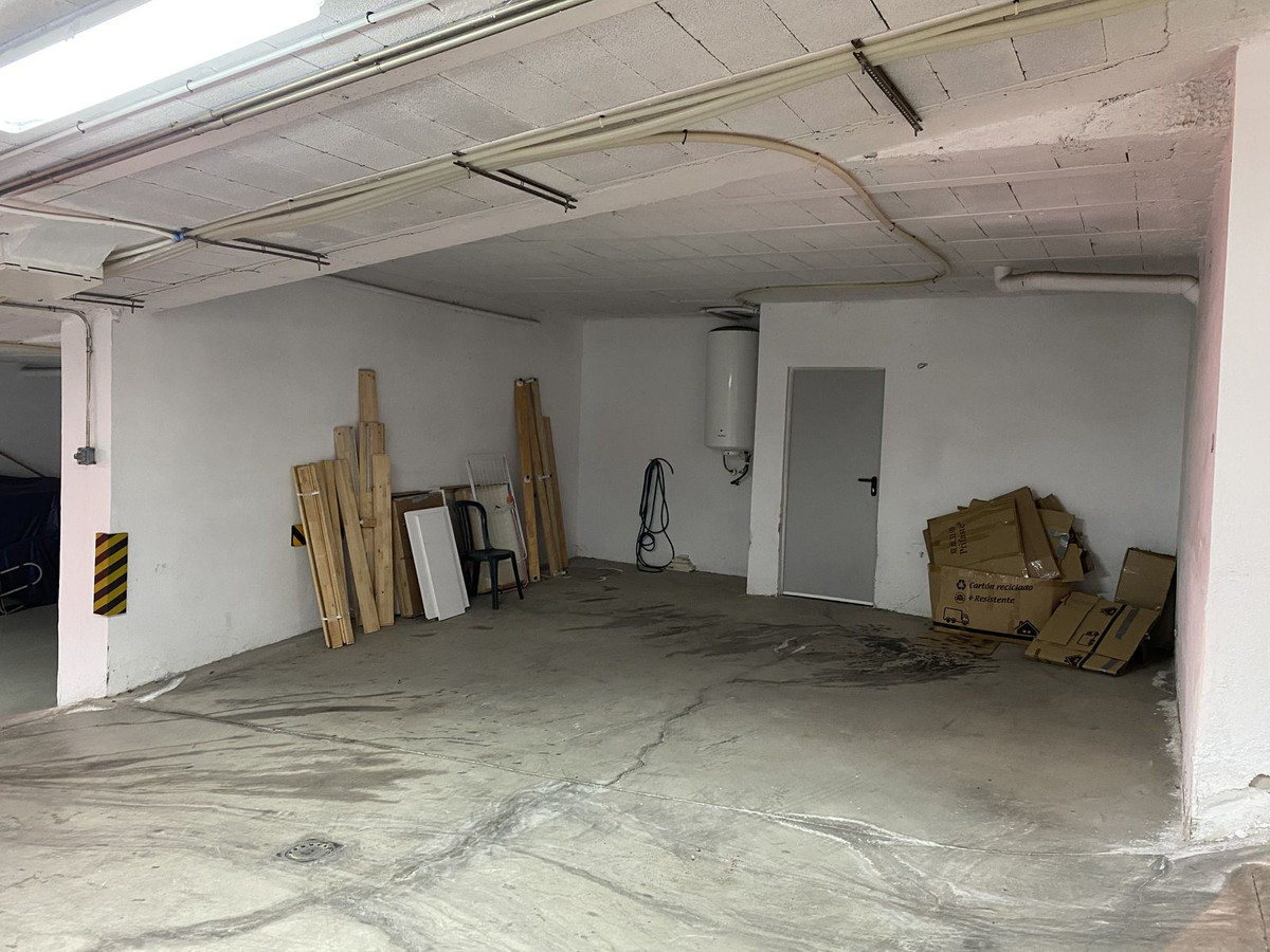 b0d132faca13483f72788cfe5ef4a7fa - 35