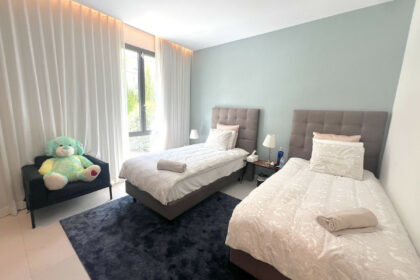 b2afd02cbe06cb82b9a30cb37a273898 - 16