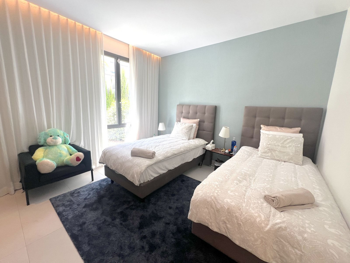 b2afd02cbe06cb82b9a30cb37a273898 - 16