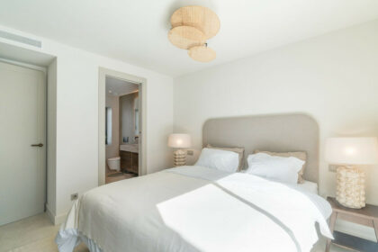 b338cf75d68040cf5b1fac52cea77737 - 11