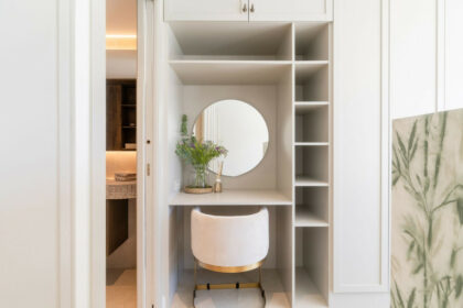 b338cf75d68040cf5b1fac52cea77737 - 15