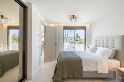 b338cf75d68040cf5b1fac52cea77737 - 21