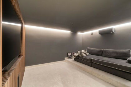 b338cf75d68040cf5b1fac52cea77737 - 33