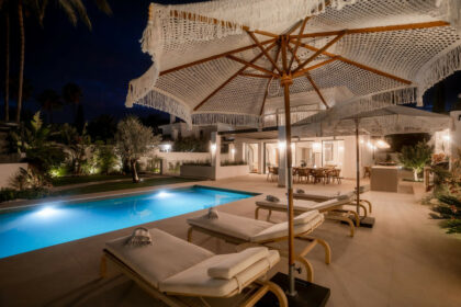 b338cf75d68040cf5b1fac52cea77737 - 42