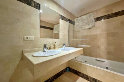 b3515b223c6749aaec4969ef2b7bc672 - 12