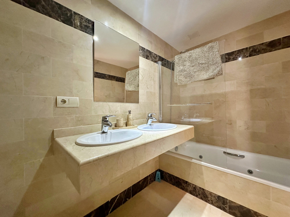 b3515b223c6749aaec4969ef2b7bc672 - 12