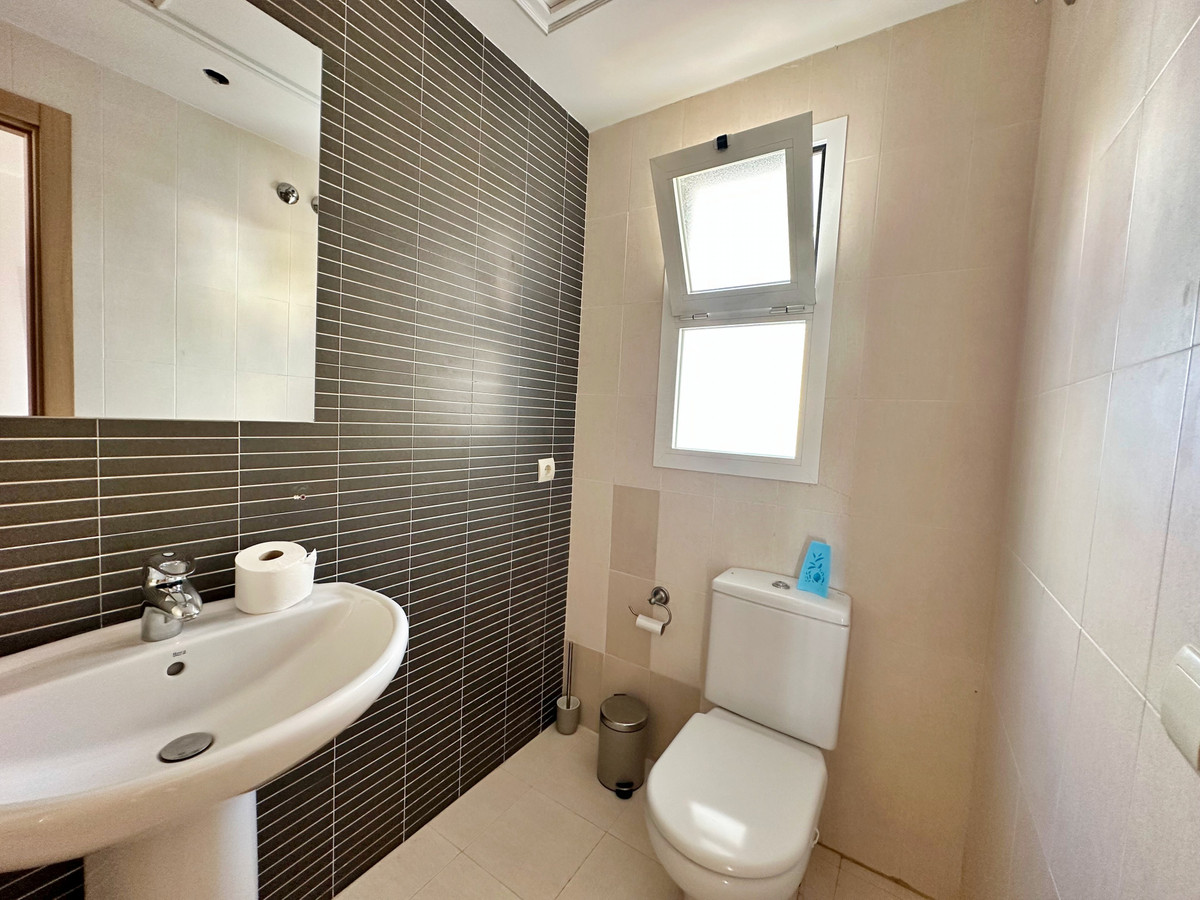 b3515b223c6749aaec4969ef2b7bc672 - 13