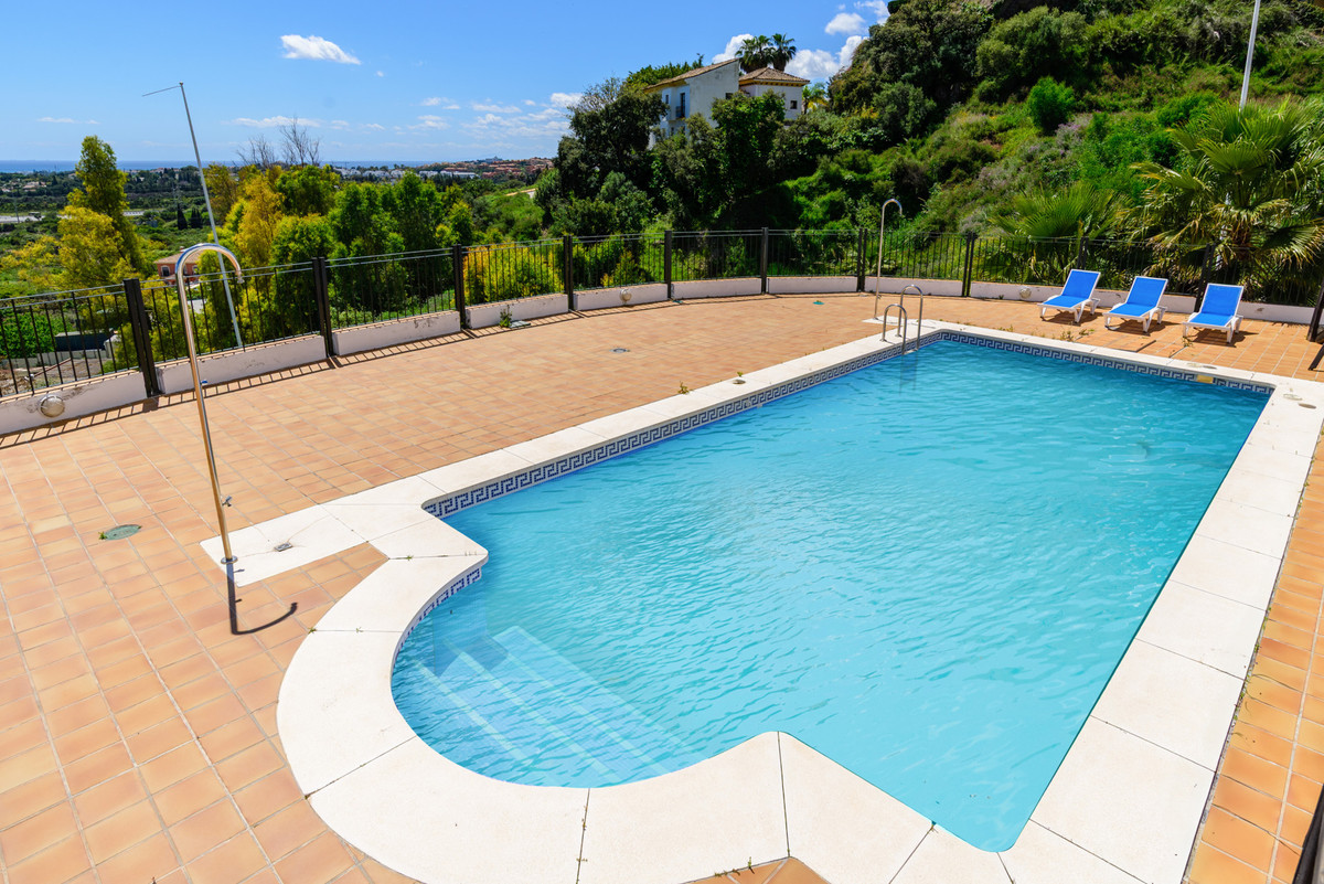 b3515b223c6749aaec4969ef2b7bc672 - 14