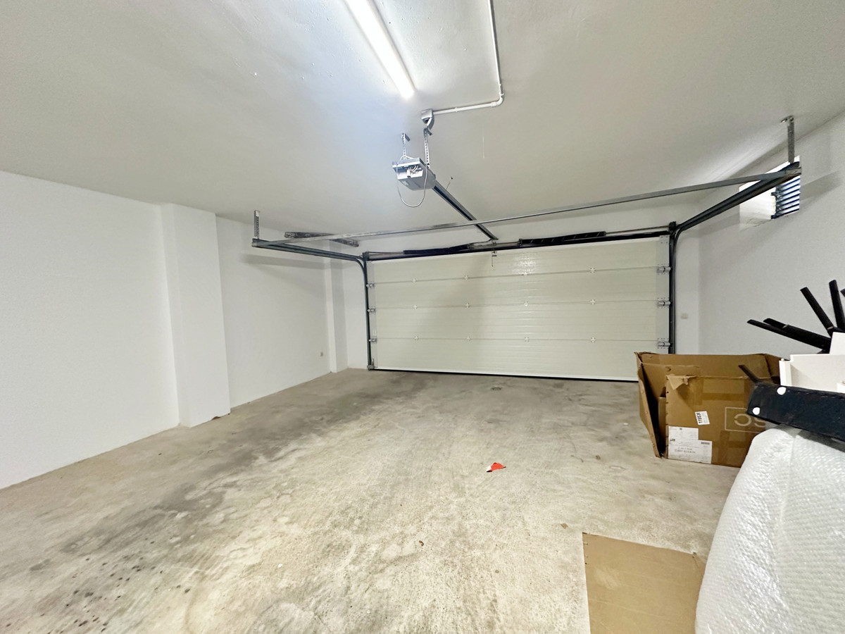 b3515b223c6749aaec4969ef2b7bc672 - 16