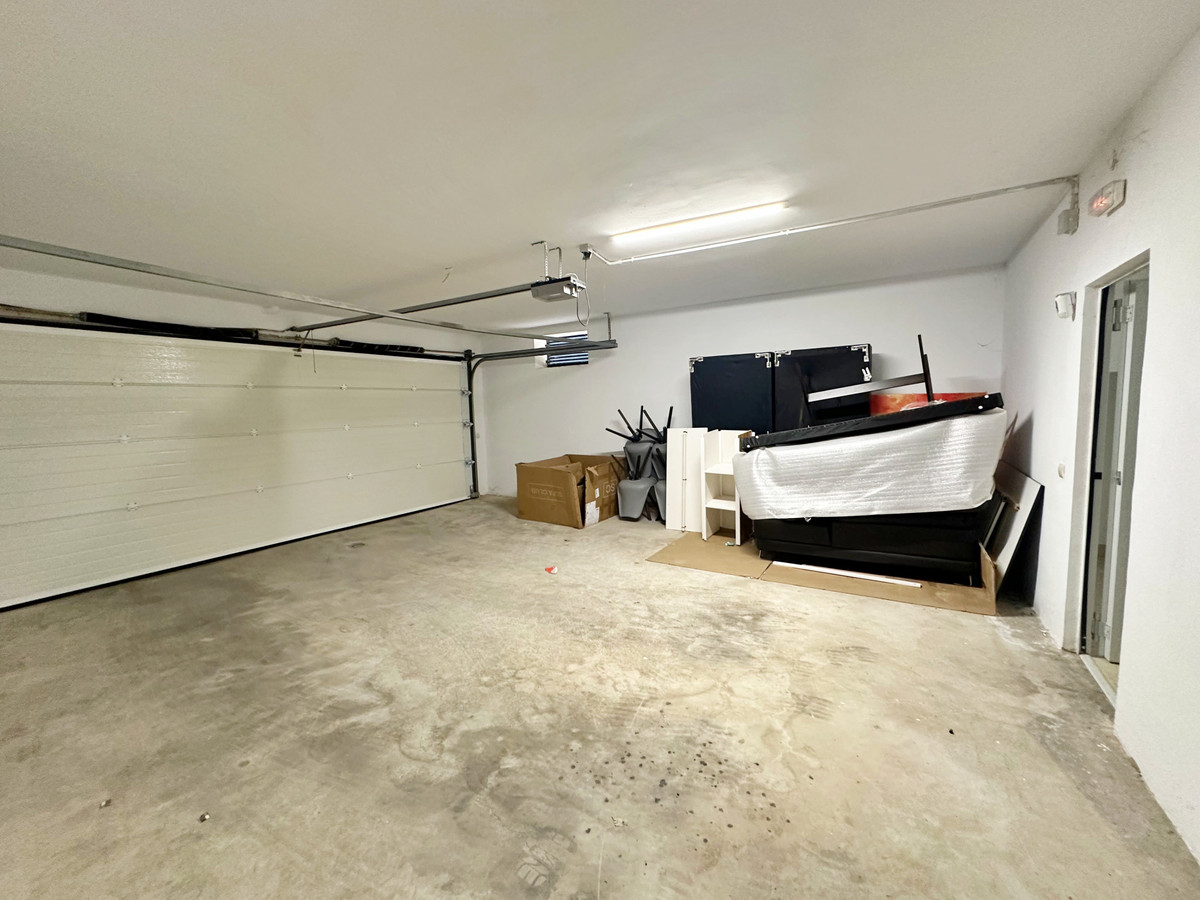 b3515b223c6749aaec4969ef2b7bc672 - 17