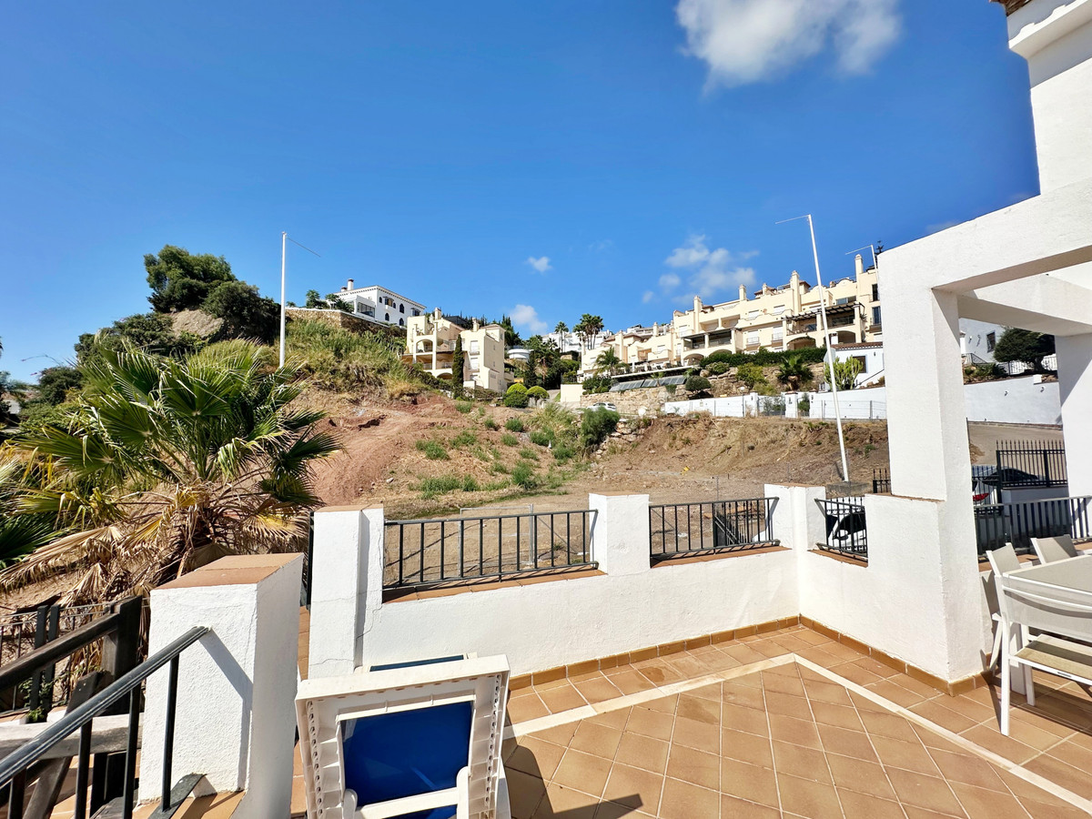 b3515b223c6749aaec4969ef2b7bc672 - 22