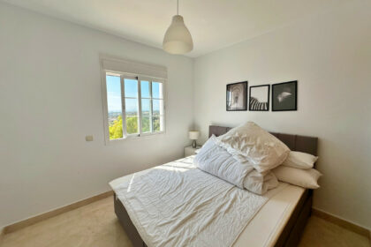 b3515b223c6749aaec4969ef2b7bc672 - 24