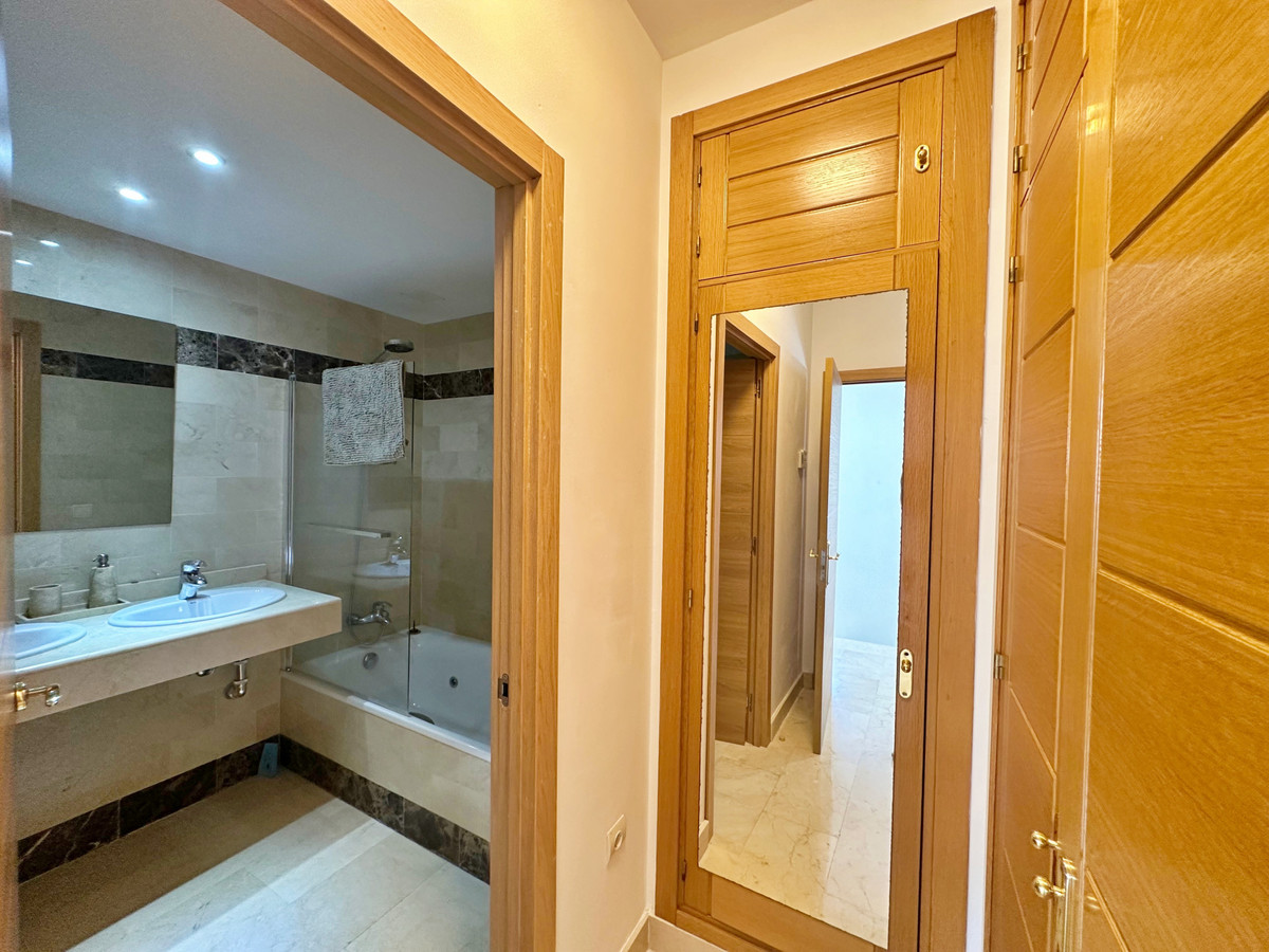 b3515b223c6749aaec4969ef2b7bc672 - 26