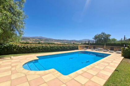 b3772eafad5fa665272493c59948b653 - 1