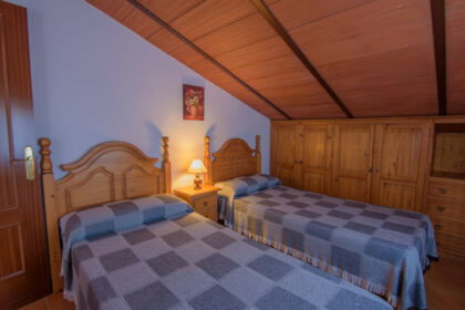 b3772eafad5fa665272493c59948b653 - 25