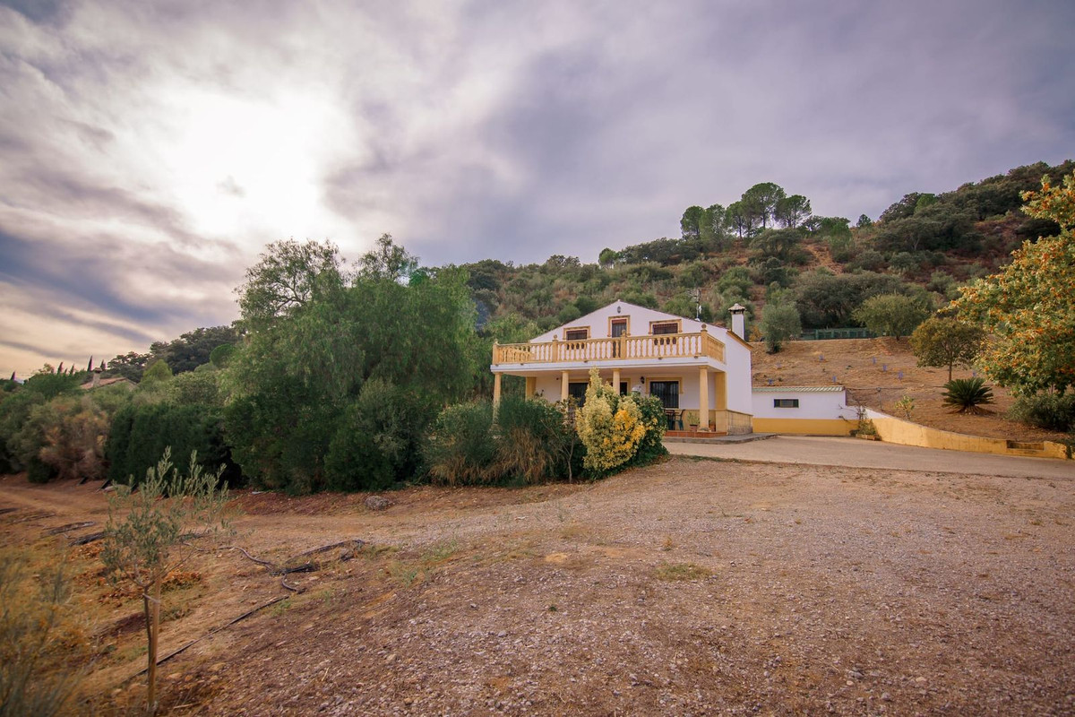 b3772eafad5fa665272493c59948b653 - 34