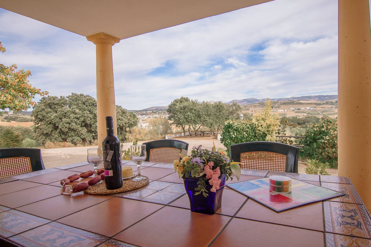 b3772eafad5fa665272493c59948b653 - 6