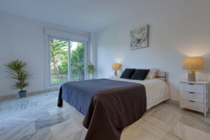 b3b598ea64fef1fec61bd009d743d725 - 11