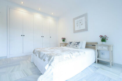 b3b598ea64fef1fec61bd009d743d725 - 16