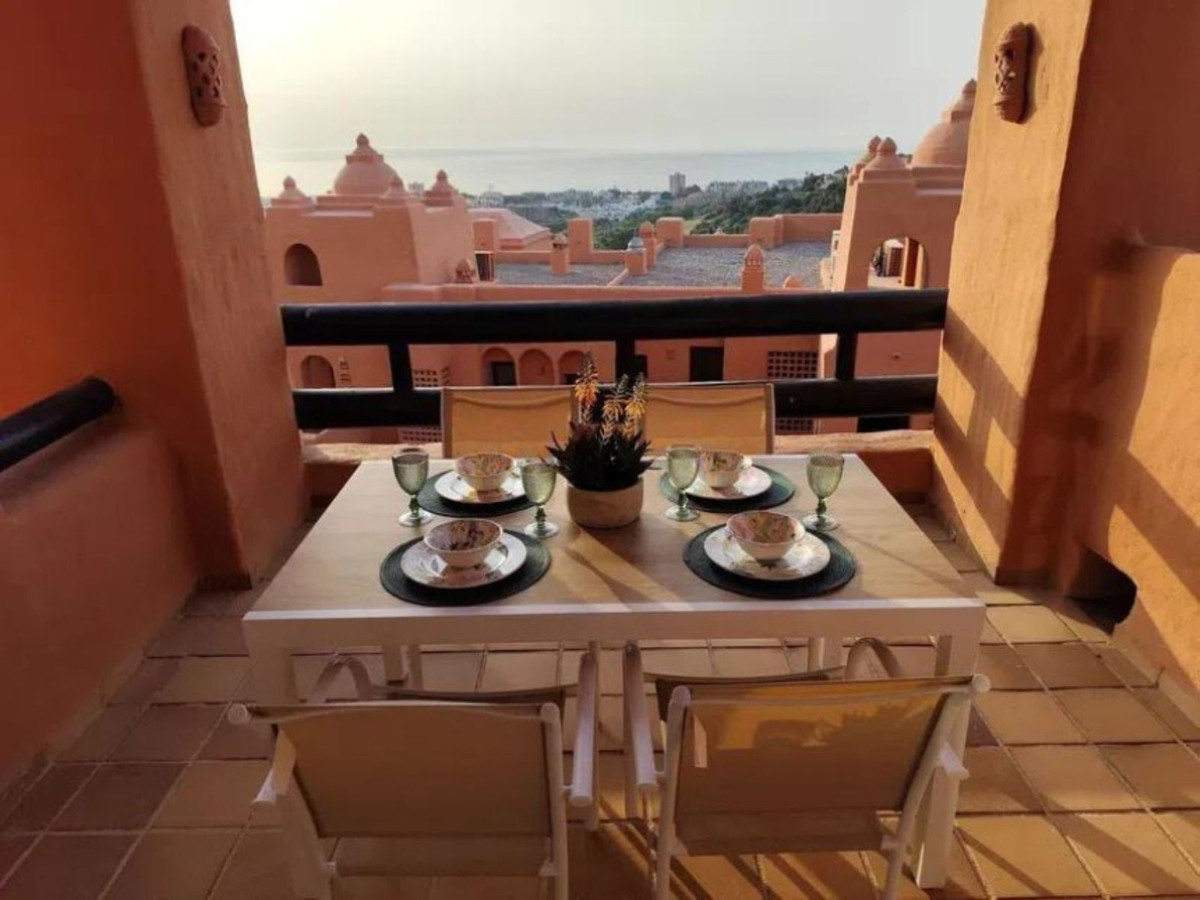 b3de6fae0e8fca0c7c8b607c42f66a34 - 1