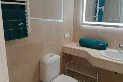 b3de6fae0e8fca0c7c8b607c42f66a34 - 18