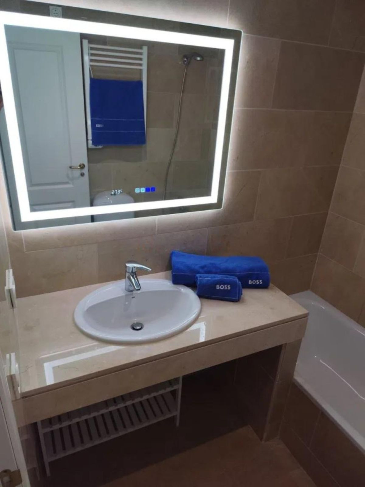 b3de6fae0e8fca0c7c8b607c42f66a34 - 22