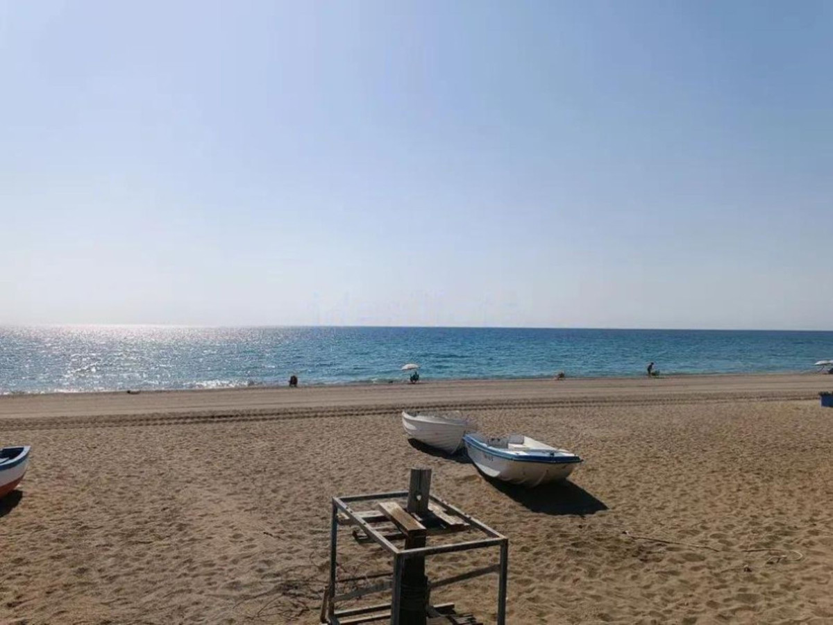 b3de6fae0e8fca0c7c8b607c42f66a34 - 28