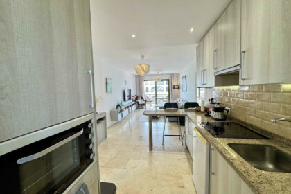 b40add9cb7382cae401859e8b8fed73a - 11