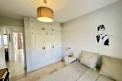 b40add9cb7382cae401859e8b8fed73a - 15