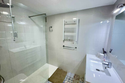 b40add9cb7382cae401859e8b8fed73a - 16