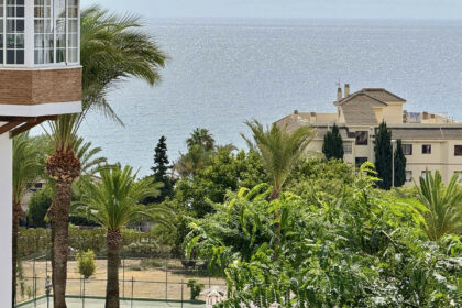 b40add9cb7382cae401859e8b8fed73a - 19