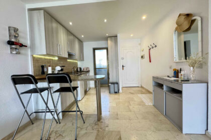 b40add9cb7382cae401859e8b8fed73a - 7