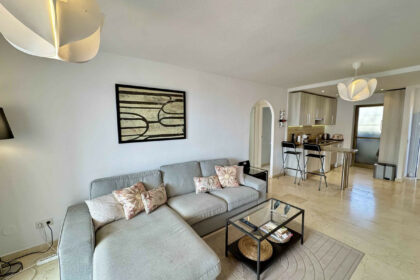 b40add9cb7382cae401859e8b8fed73a - 9