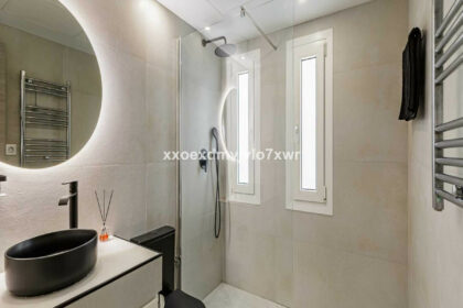 b46883ca1778ef37cc3c39d71004739a - 24