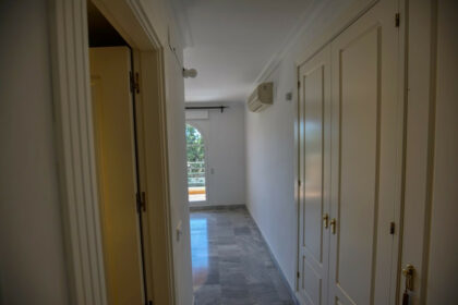 b469485c934c21908918c26af9517a50 - 9