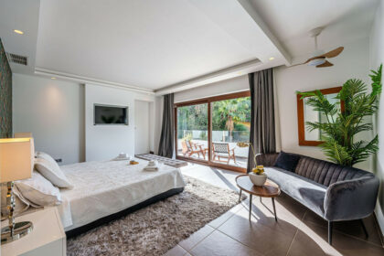 b4c794c9b2fa3acaa19b3dfa1da4d320 - 11