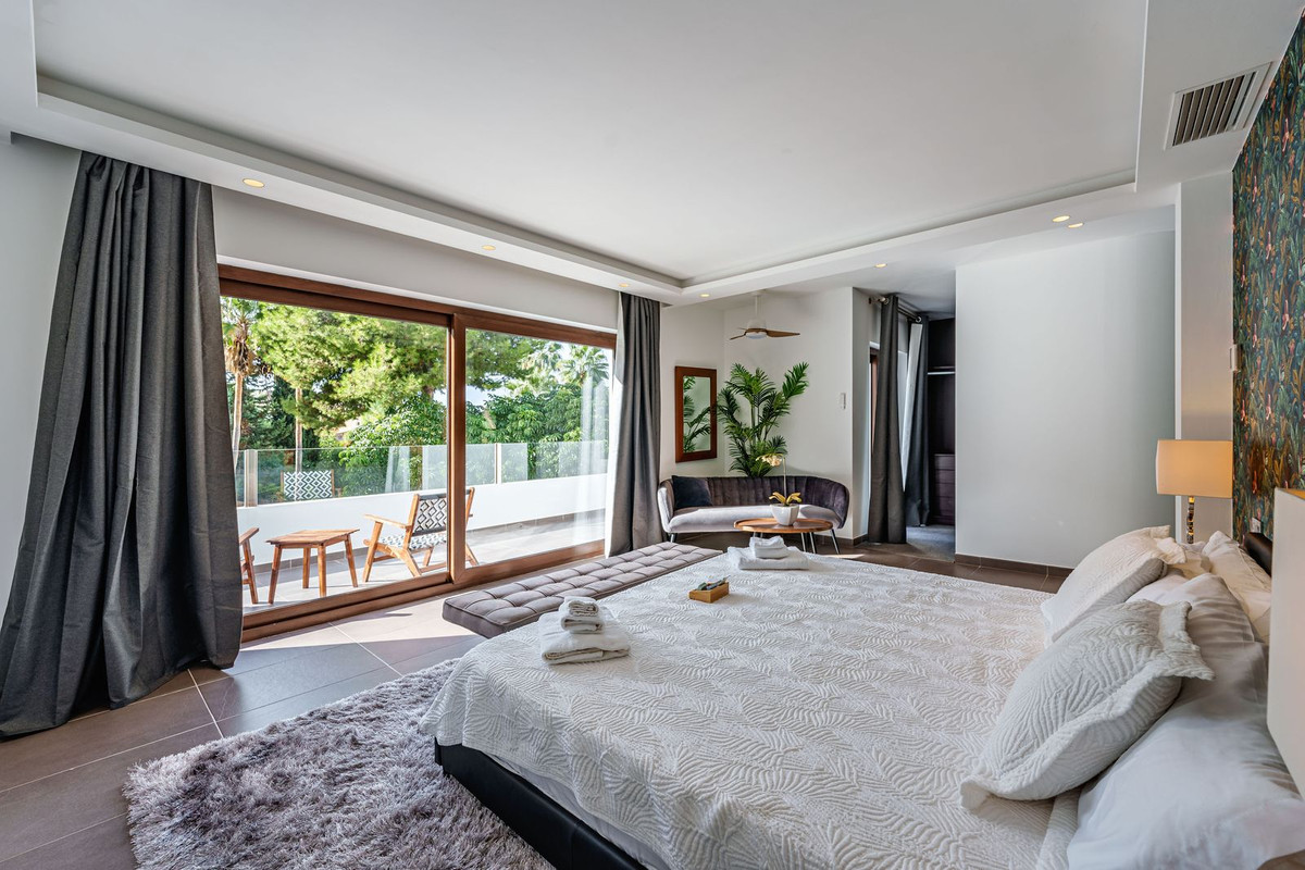 b4c794c9b2fa3acaa19b3dfa1da4d320 - 12