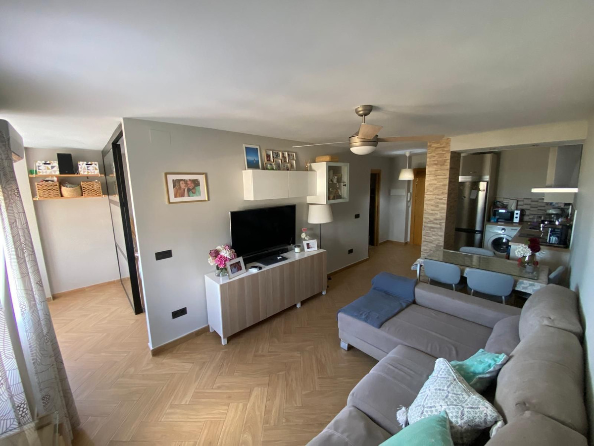 b4eb8100cd354a8d6a48496dd8359053 - 1