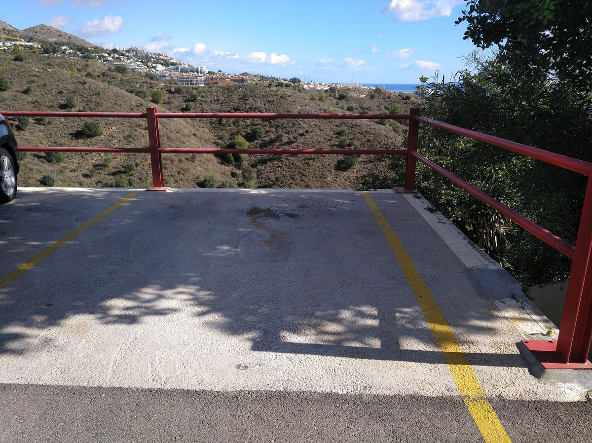 b4eb8100cd354a8d6a48496dd8359053 - 17