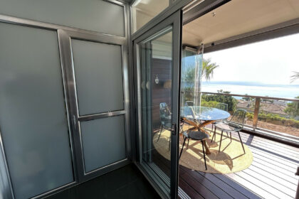 b515bddd2fa0fce5d9e5f703bd64c599 - 10