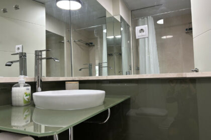 b515bddd2fa0fce5d9e5f703bd64c599 - 12