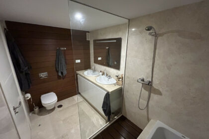 b515bddd2fa0fce5d9e5f703bd64c599 - 18