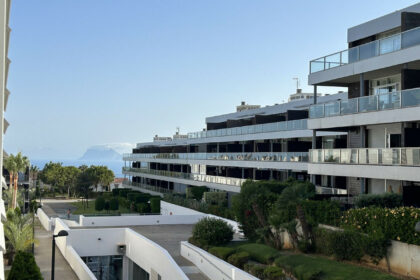 b515bddd2fa0fce5d9e5f703bd64c599 - 19