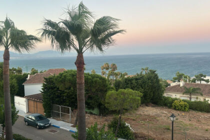 b515bddd2fa0fce5d9e5f703bd64c599 - 2