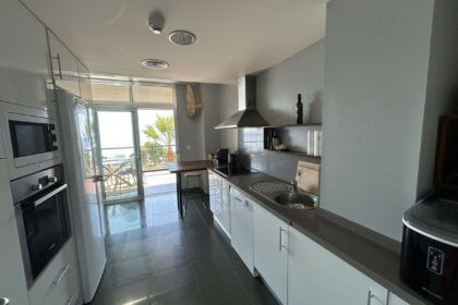 b515bddd2fa0fce5d9e5f703bd64c599 - 7